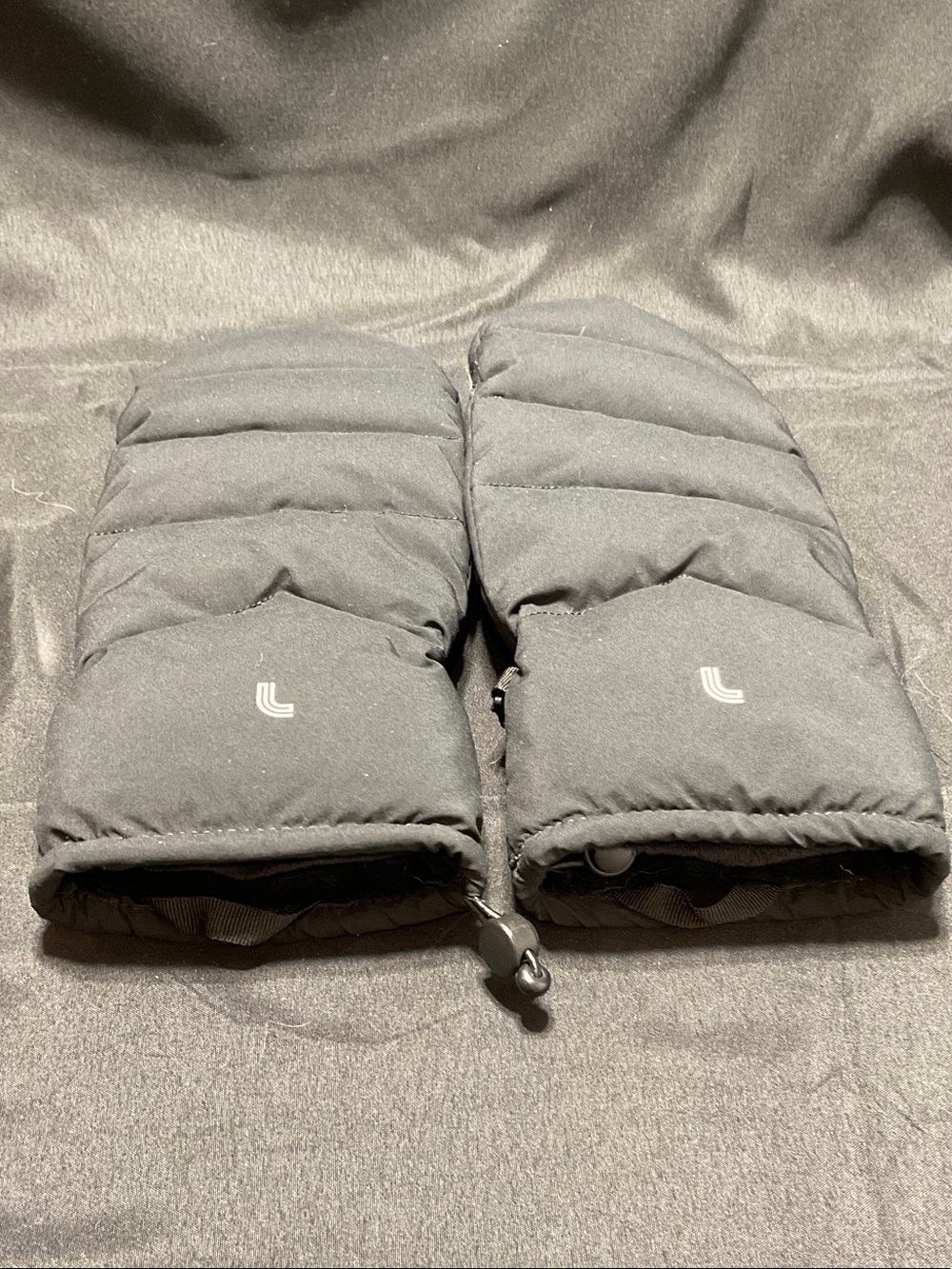 Ladies Lole Black Puffer Mittens. Worn 3 times.